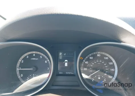 2017 Hyundai Santa Fe Sport 2.4L z USA, uszkodzony, nr VIN 5NMZUDLB3HH008962